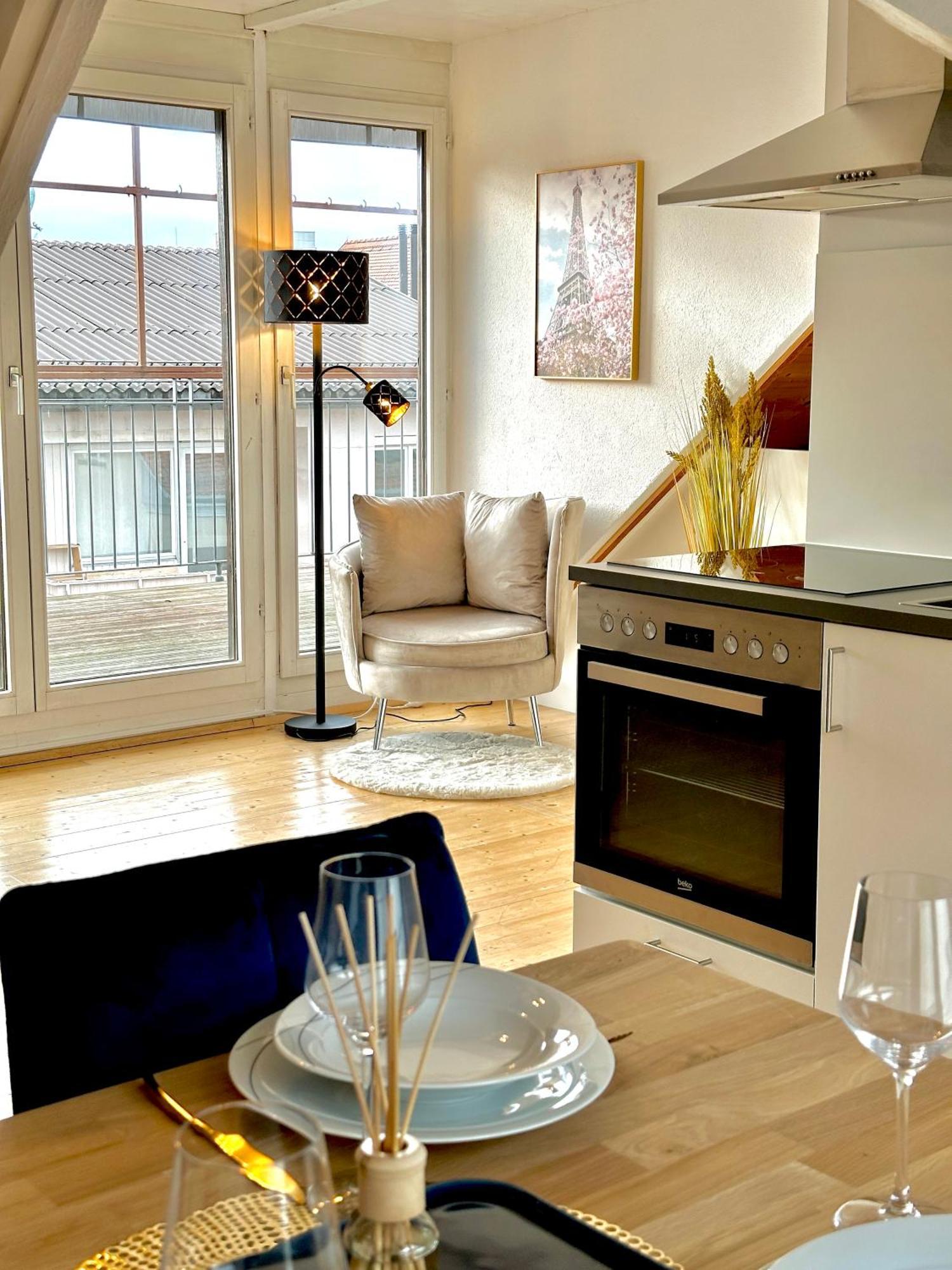 Zentrale Wohnung Mit Dachterasse Bregenz Esterno foto