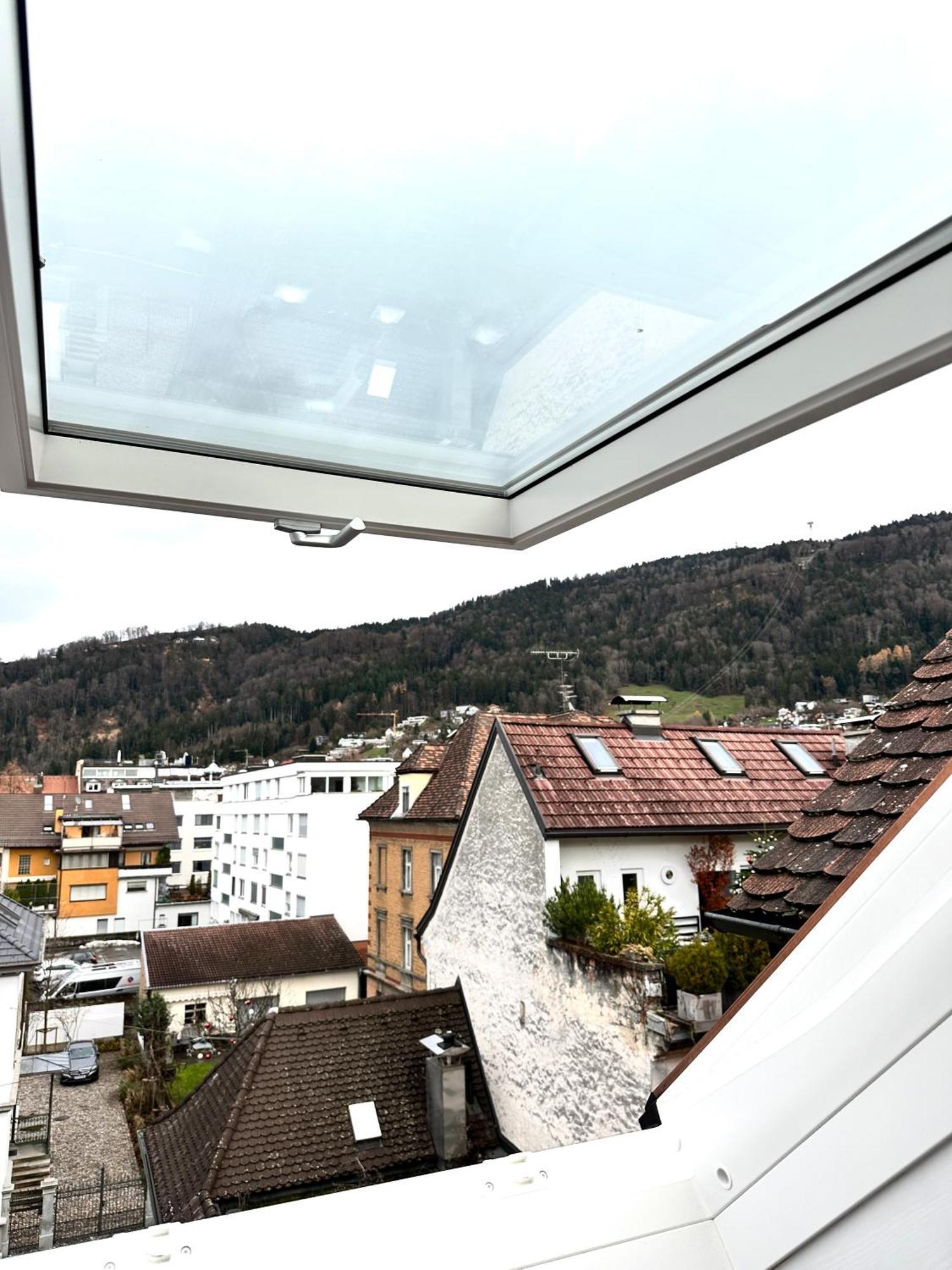 Zentrale Wohnung Mit Dachterasse Bregenz Esterno foto